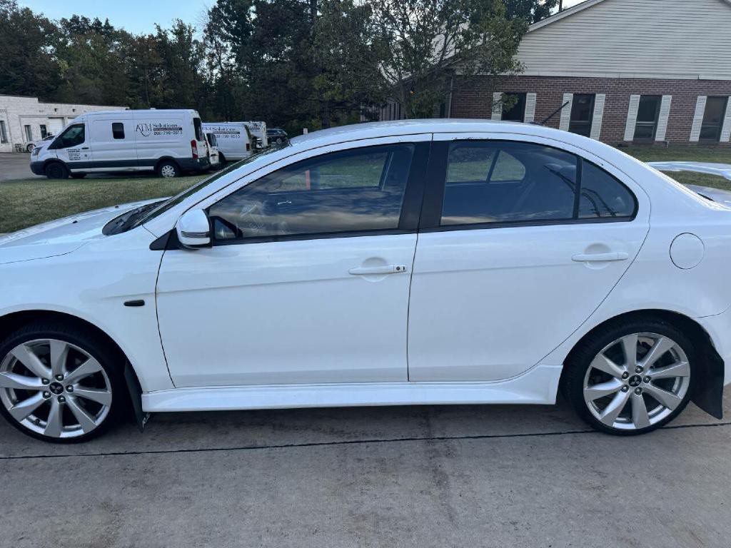 2015 Mitsubishi Lancer Image 9