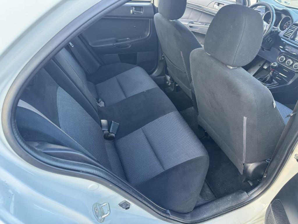 2015 Mitsubishi Lancer Image 13