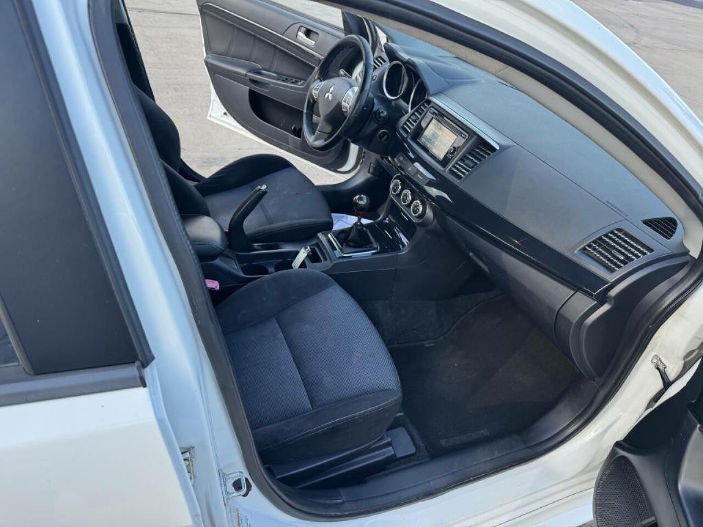 2015 Mitsubishi Lancer Image 14