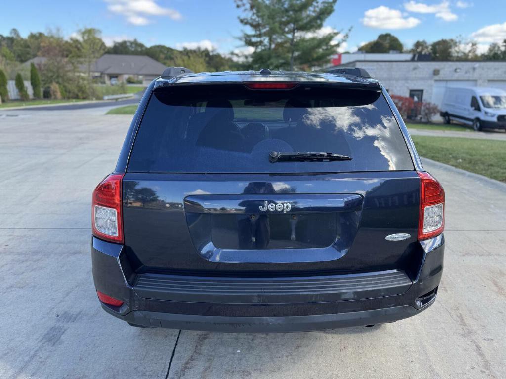 2011 Jeep Compass Image 3