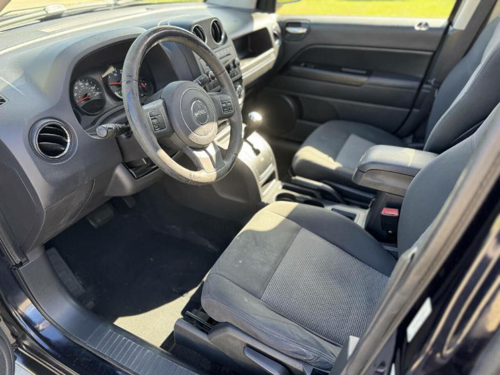 2011 Jeep Compass Image 11