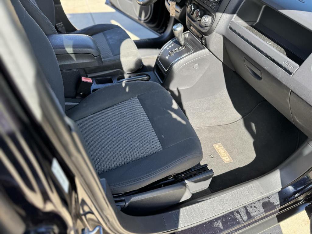 2011 Jeep Compass Image 20