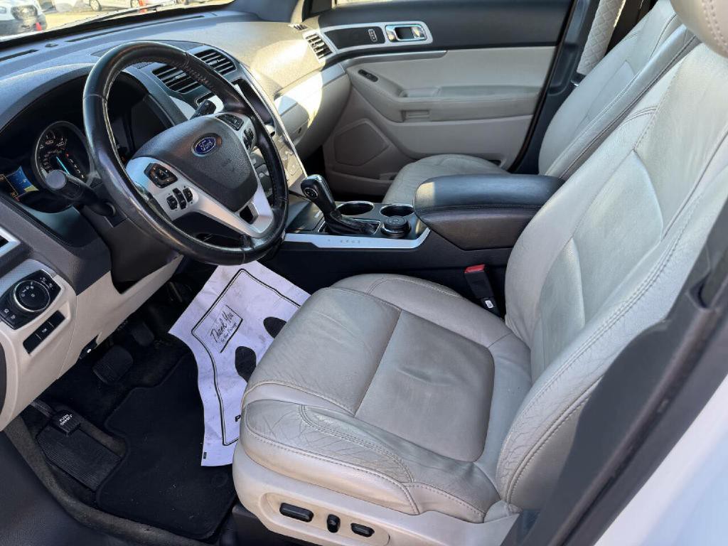 2013 Ford Explorer Image 8