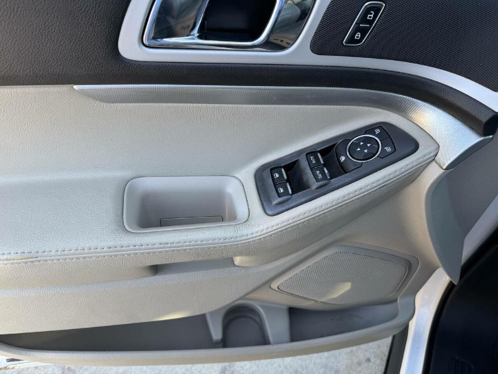 2013 Ford Explorer Image 10