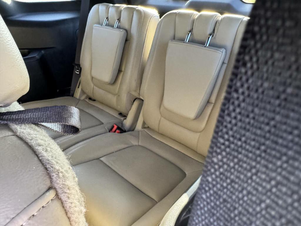 2013 Ford Explorer Image 16