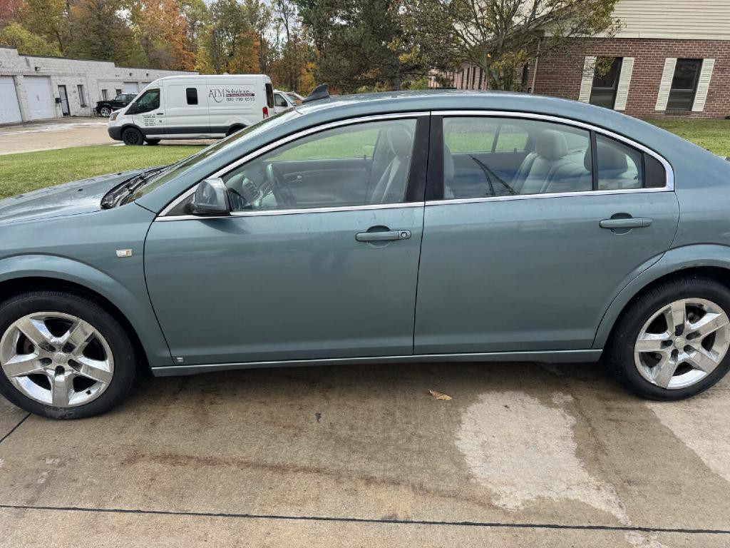 2009 Saturn Aura Image 2