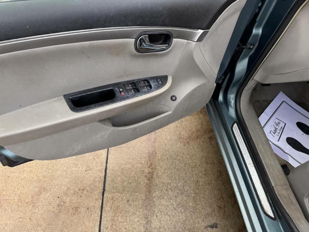 2009 Saturn Aura Image 7