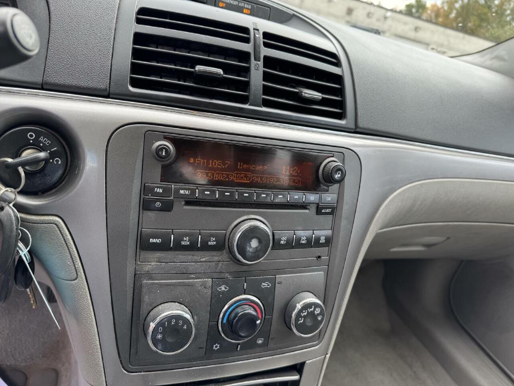 2009 Saturn Aura Image 10