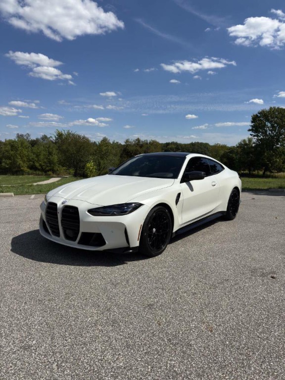 2022 BMW M4 Image 2