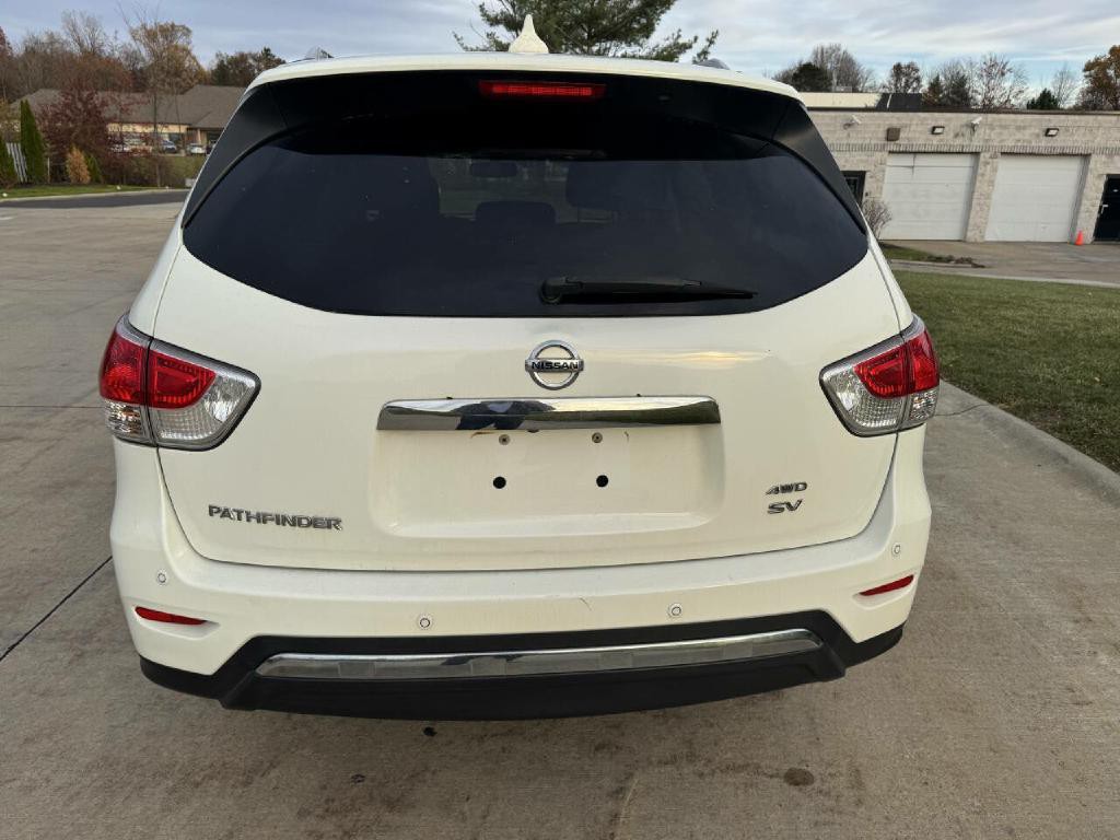 2015 Nissan Pathfinder Image 4