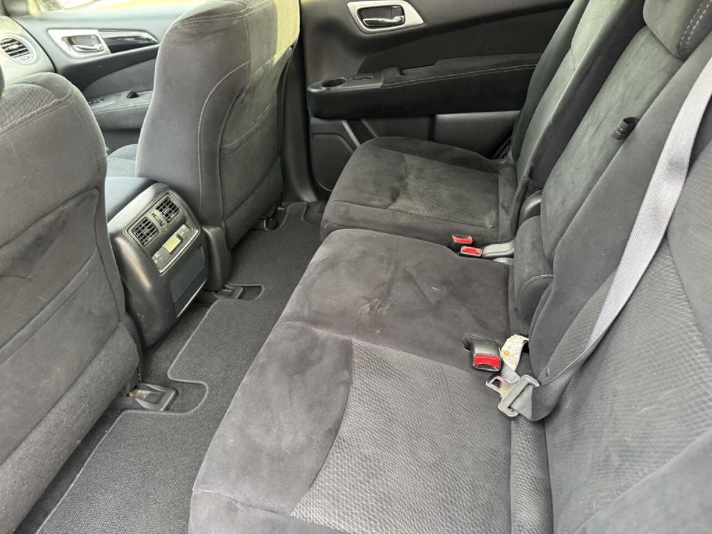 2015 Nissan Pathfinder Image 26