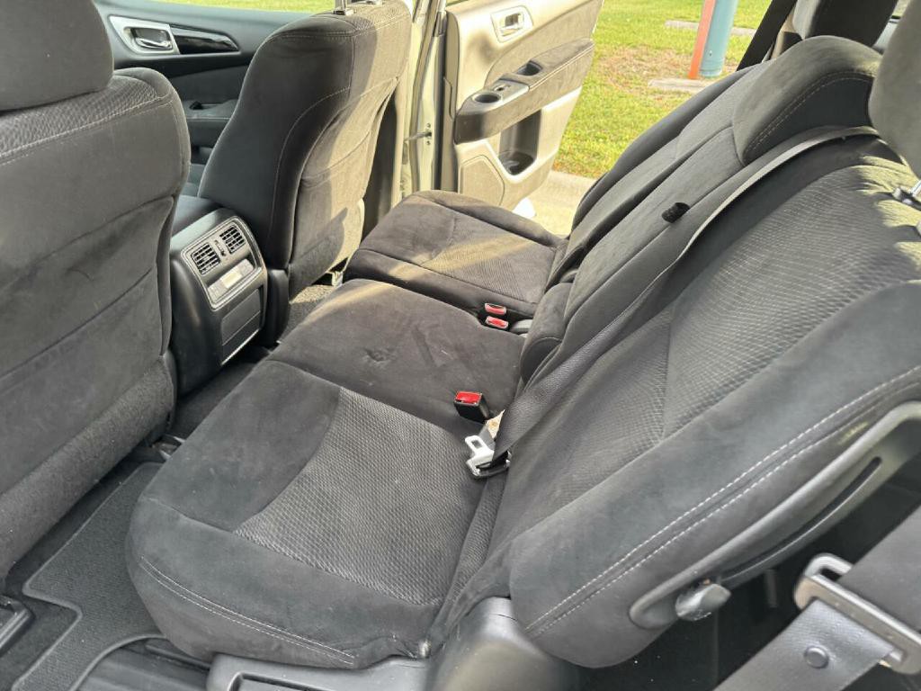 2015 Nissan Pathfinder Image 28