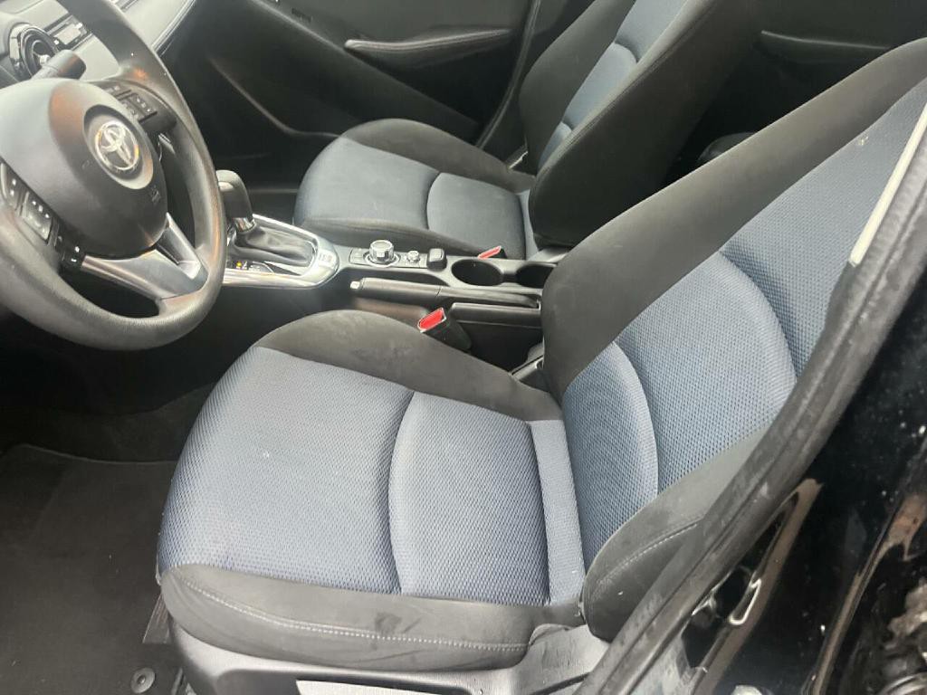 2017 Toyota Yaris Image 28