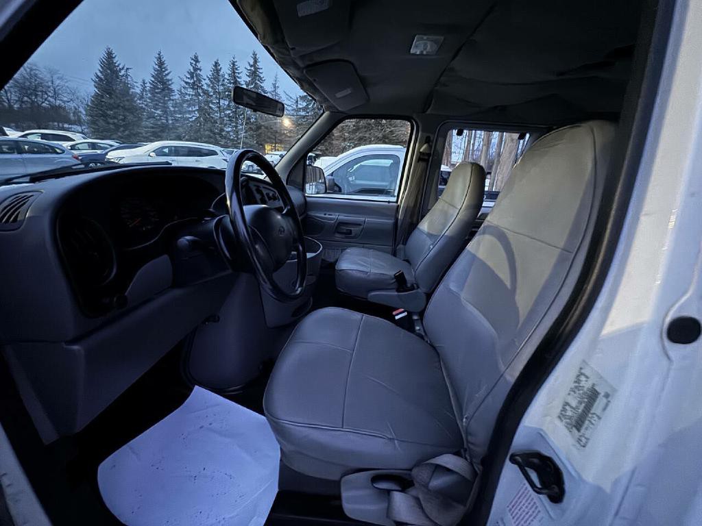 1998 Ford Econoline Image 5