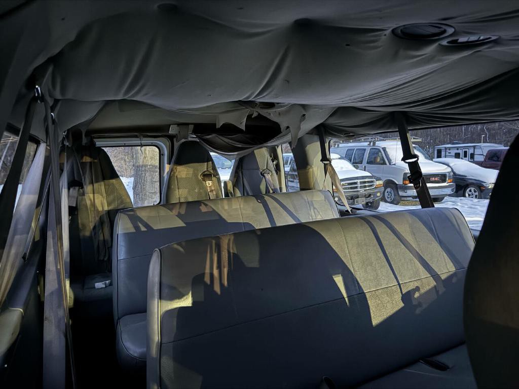 1998 Ford Econoline Image 11