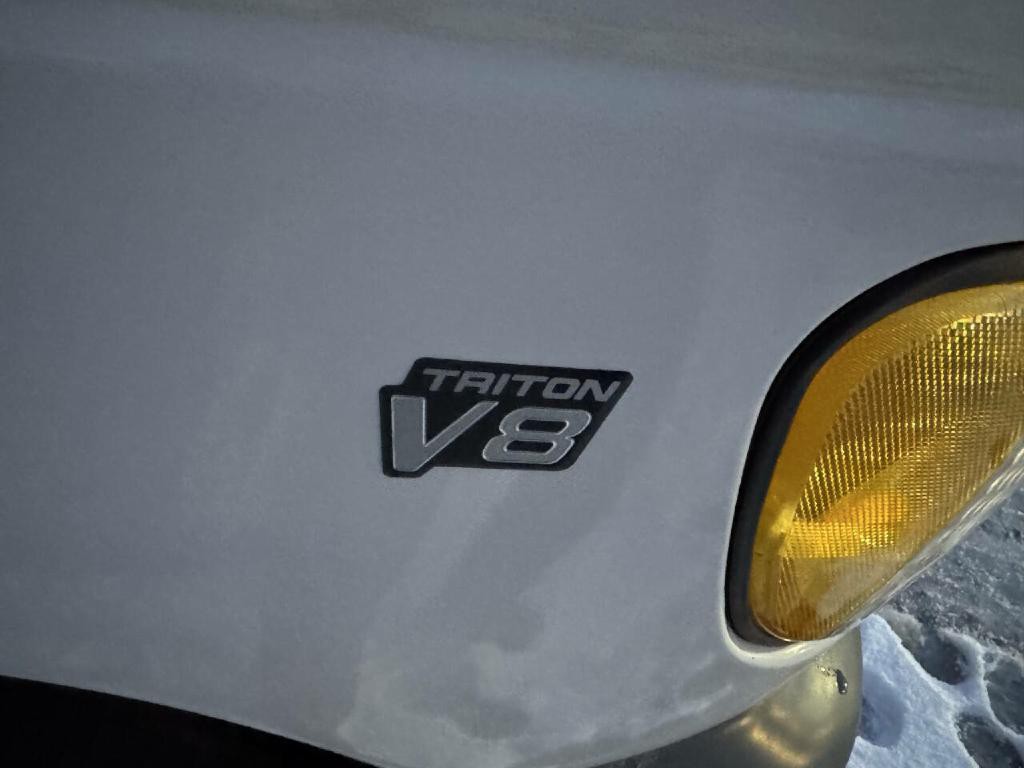 1998 Ford Econoline Image 12