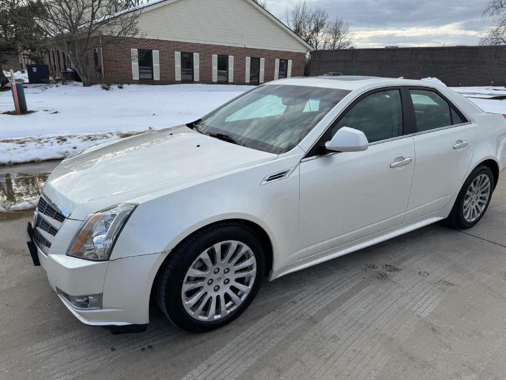 2010 Cadillac CTS Image 1