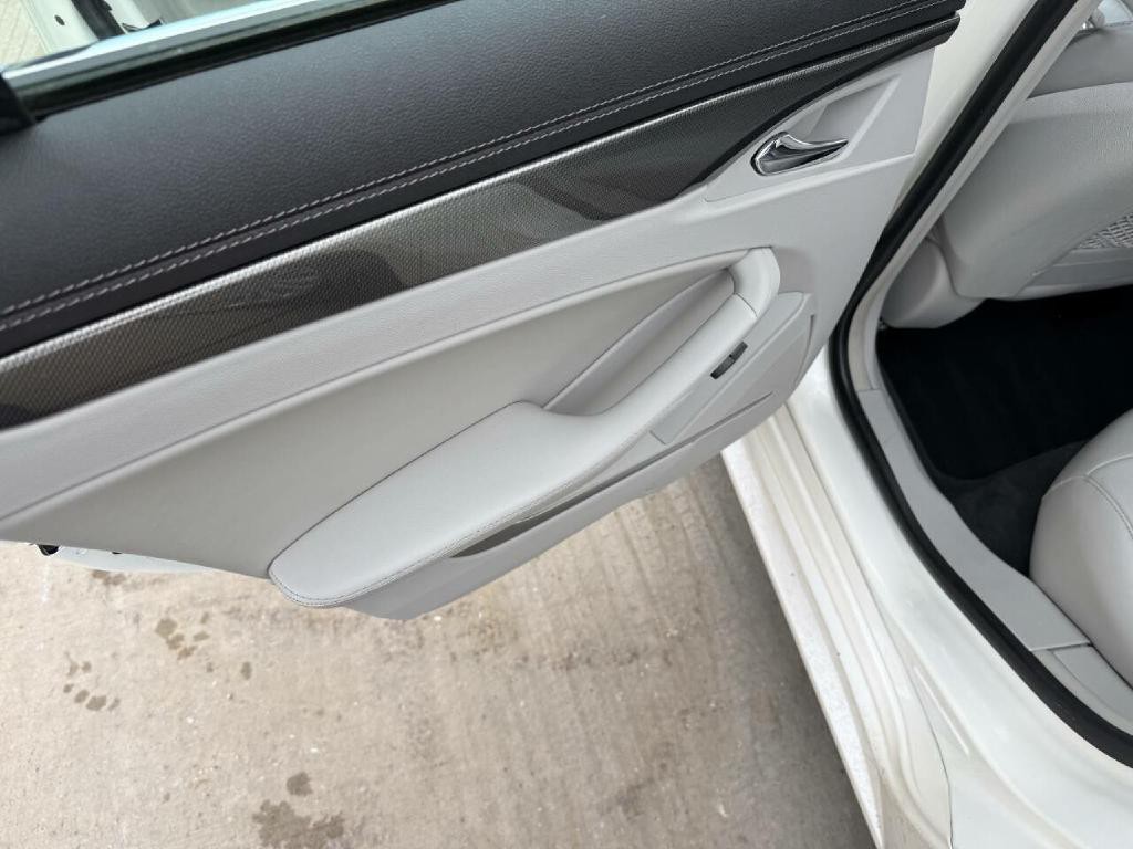 2010 Cadillac CTS Image 23