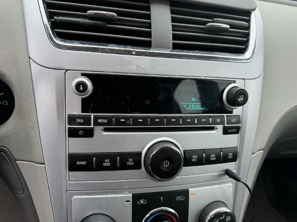 2010 Chevrolet Malibu Image 16