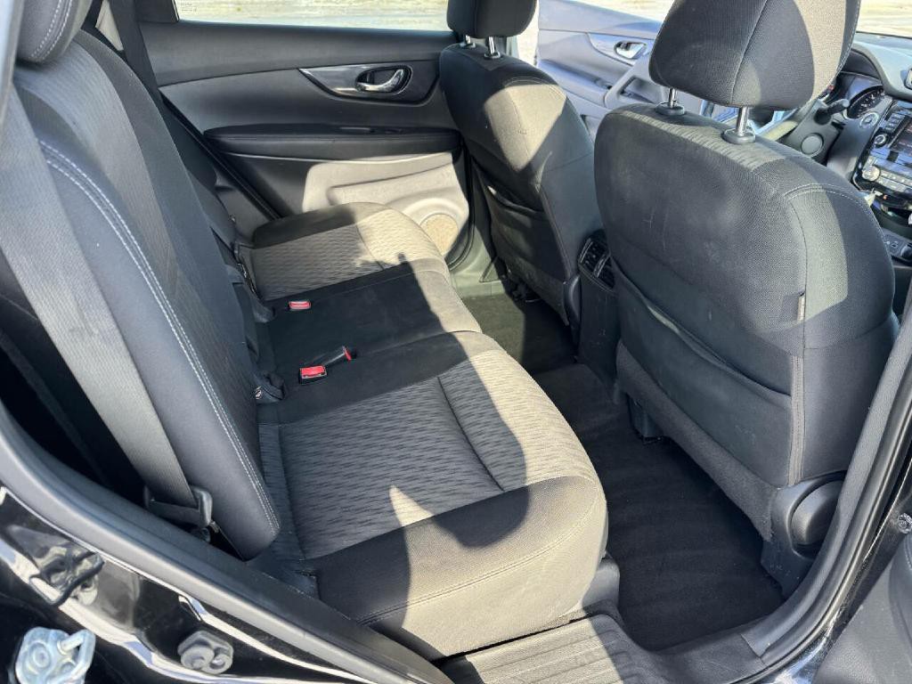 2018 Nissan Rogue Image 12