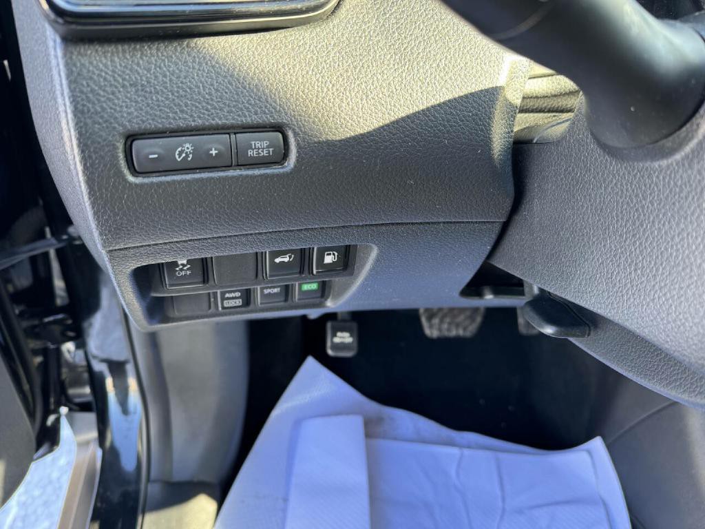 2018 Nissan Rogue Image 23