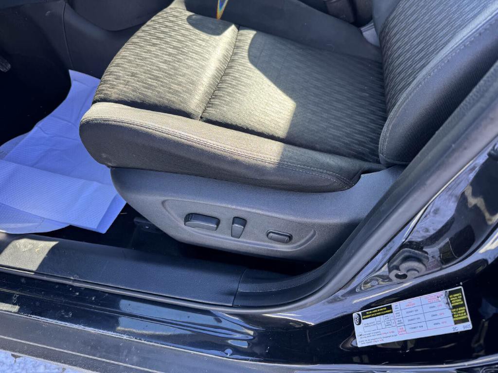 2018 Nissan Rogue Image 26