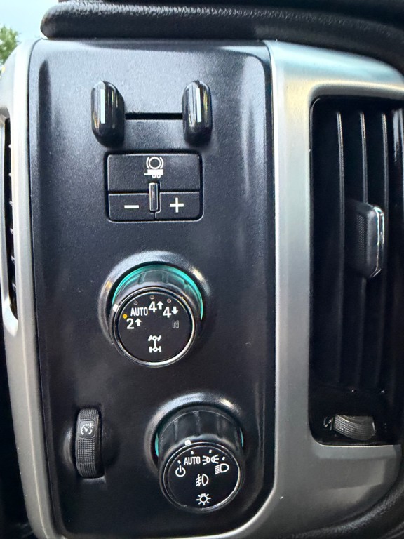 2018 GMC Sierra Image 17