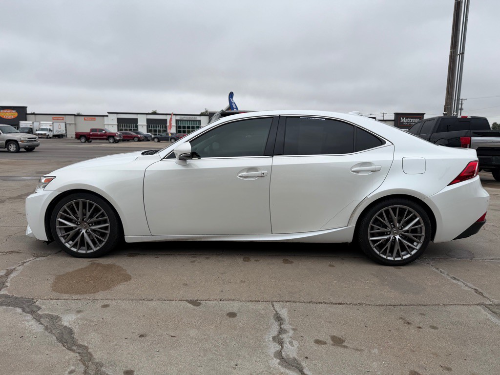2015 Lexus IS Image 8