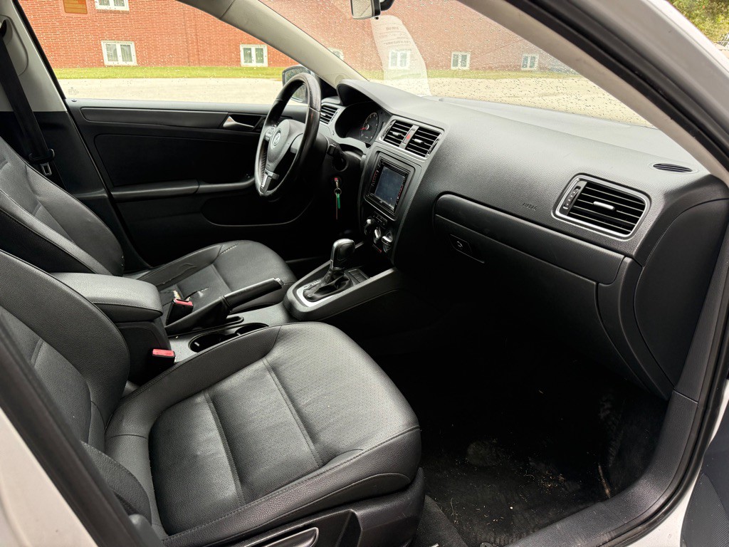 2011 Volkswagen Jetta Image 7