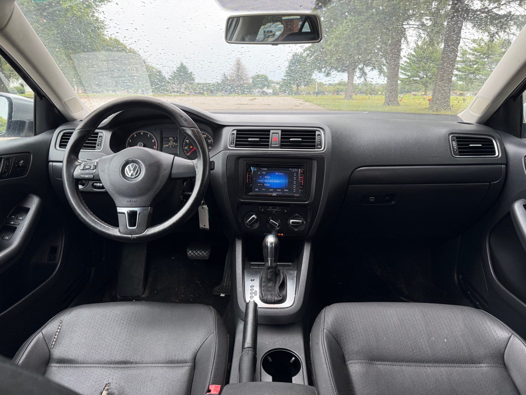 2011 Volkswagen Jetta Image 8