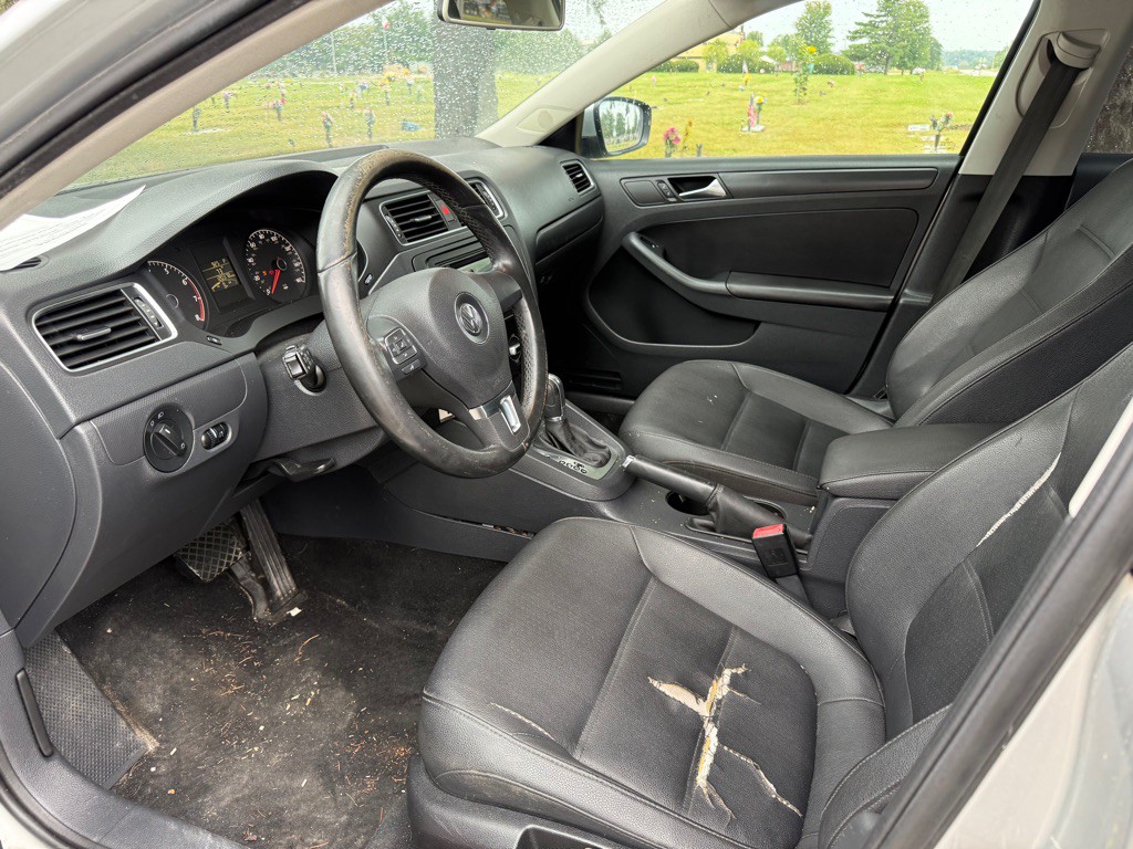 2011 Volkswagen Jetta Image 11