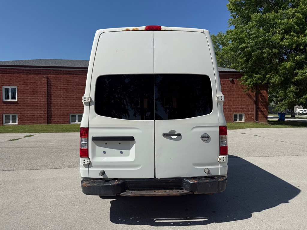 2012 Nissan NV Image 7
