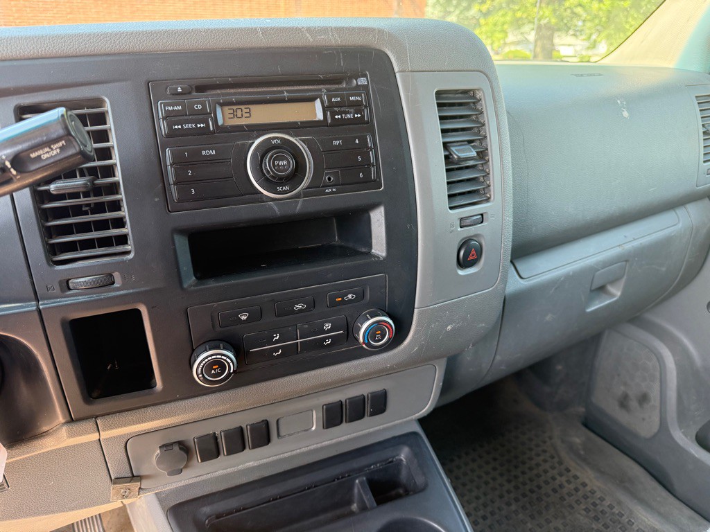 2012 Nissan NV Image 13