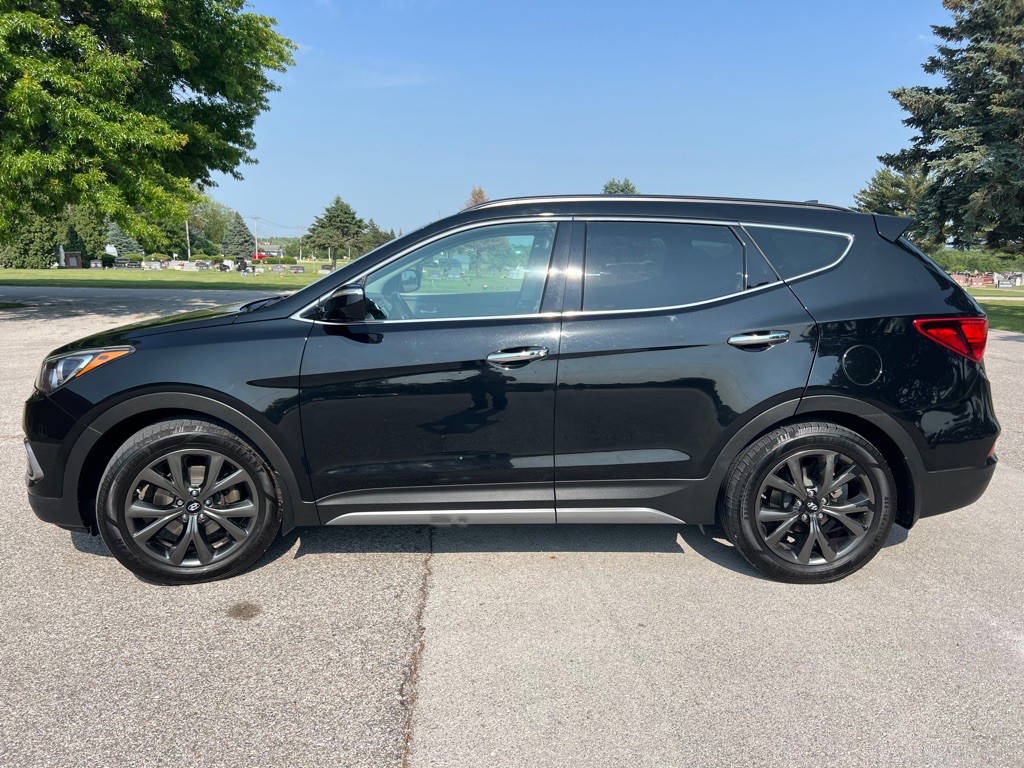 2018 Hyundai Santa Fe Sport Image 2