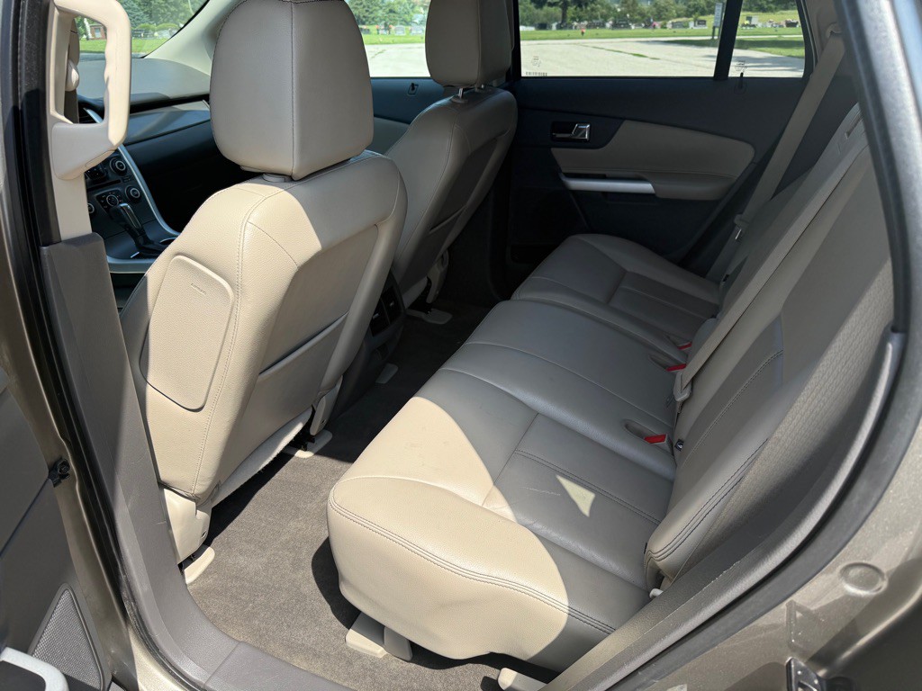 2013 Ford Edge Image 12