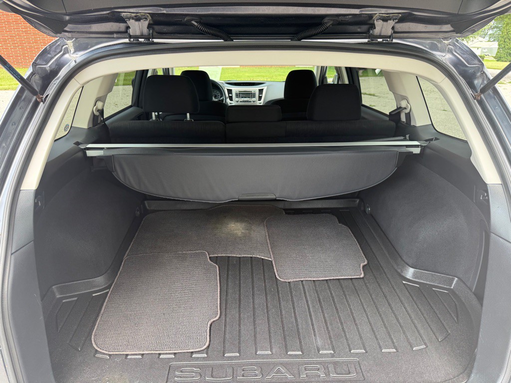 2013 Subaru Outback Image 11