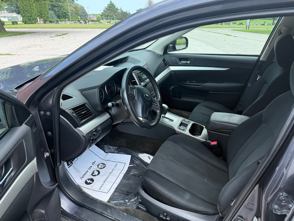 2013 Subaru Outback Image 13