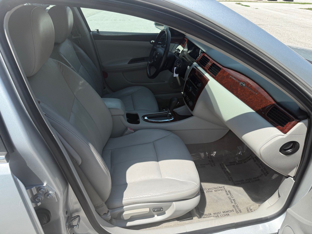 2010 Chevrolet Impala Image 9