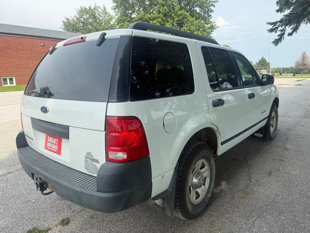 2005 Ford Explorer Image 3