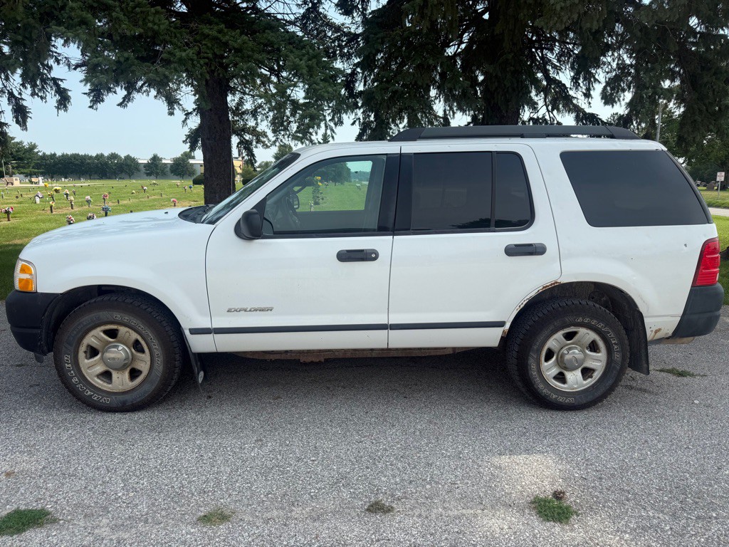 2005 Ford Explorer Image 5