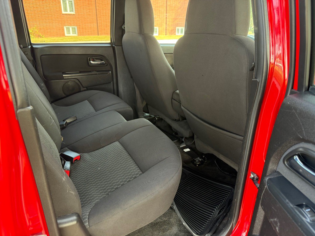 2011 Chevrolet Colorado Image 12