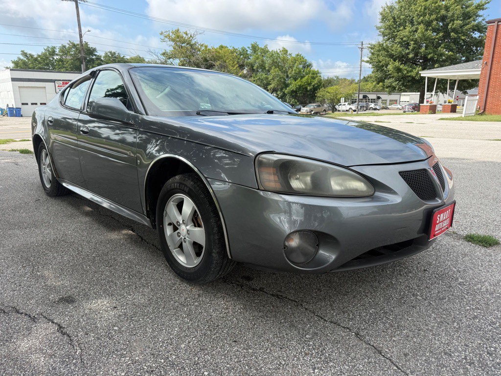 2008 Pontiac Grand Prix Image 6