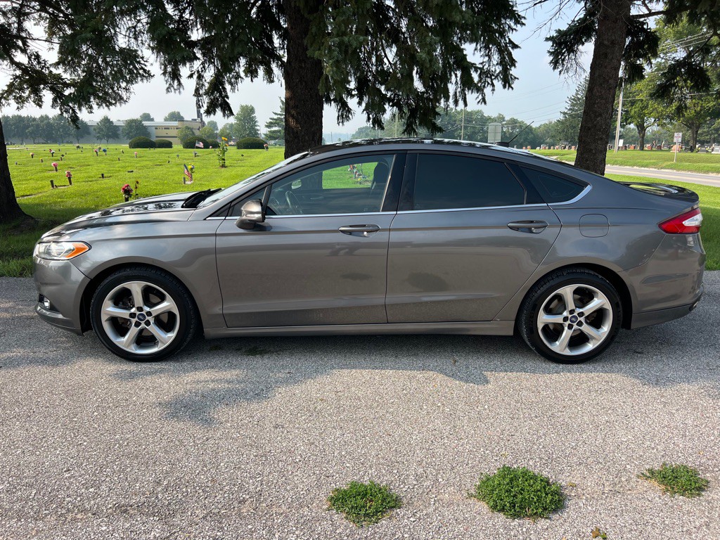 2013 Ford Fusion Image 2