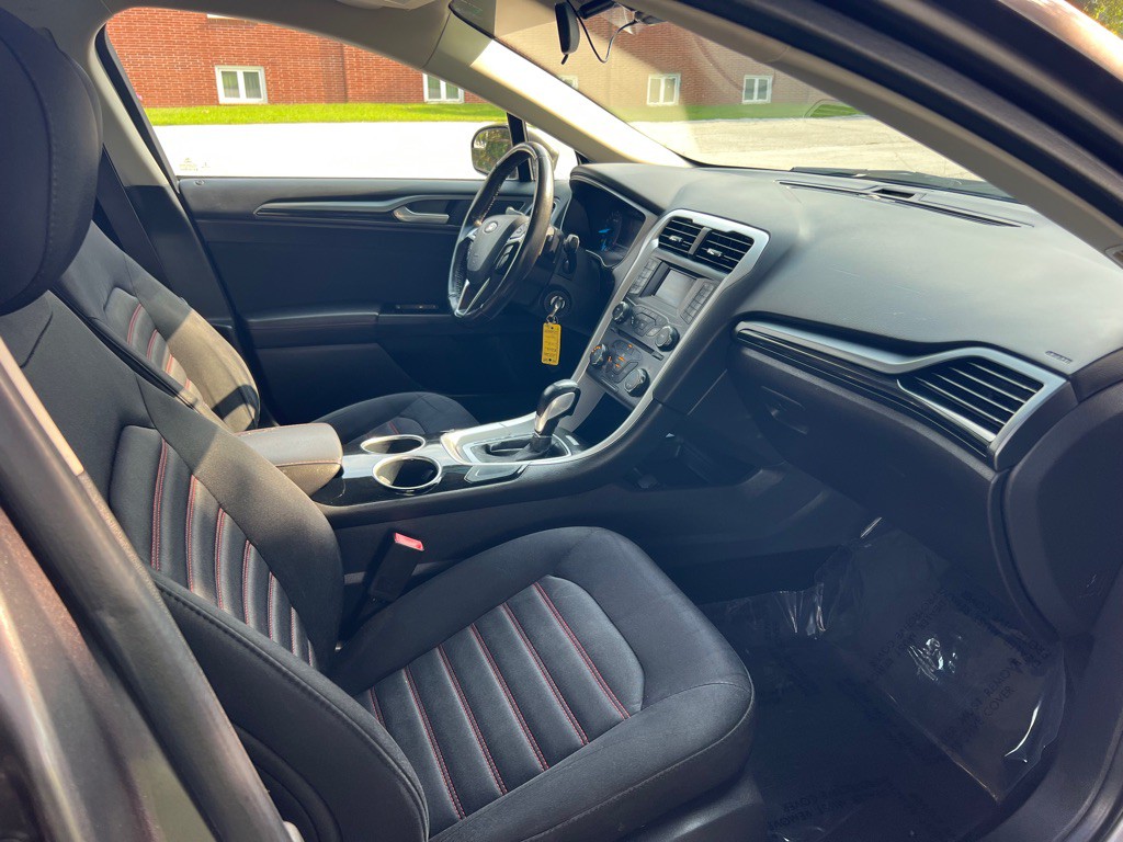 2013 Ford Fusion Image 10