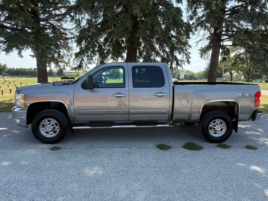 2008 Chevrolet Silverado 1500 Image 2