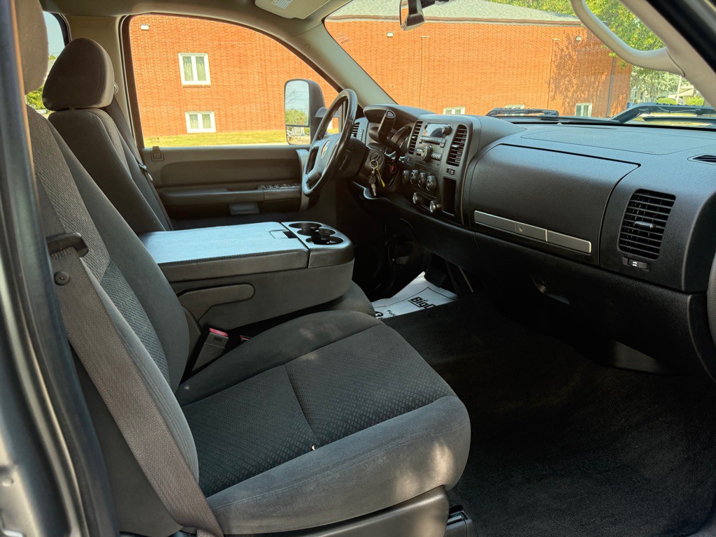 2008 Chevrolet Silverado 1500 Image 11