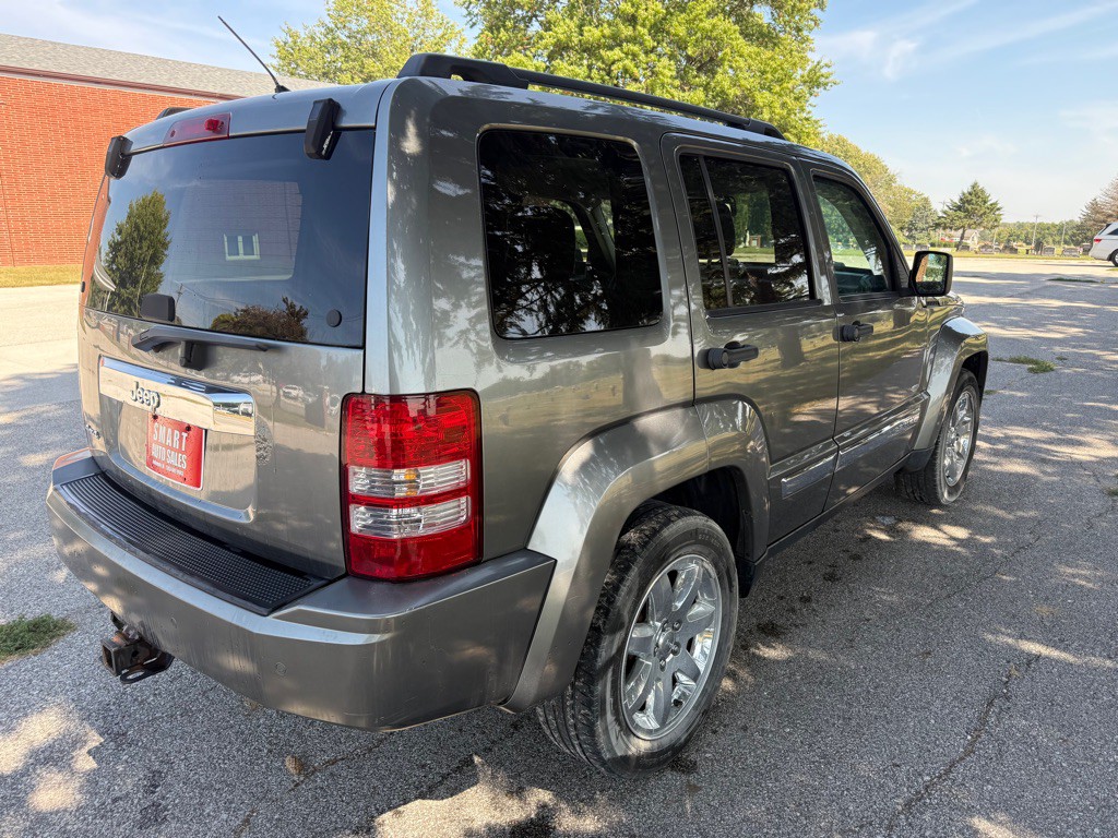2012 Jeep Liberty Image 4