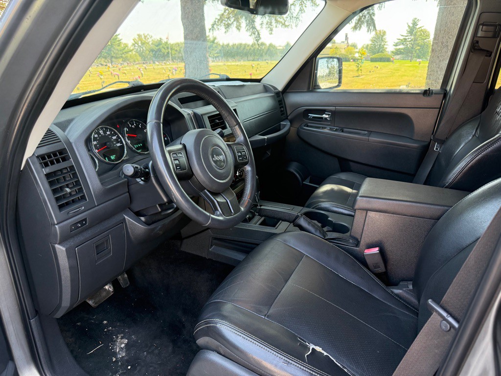 2012 Jeep Liberty Image 7