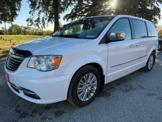 Image for 2015 Chrysler Town & Country Touring L ID: 6802717