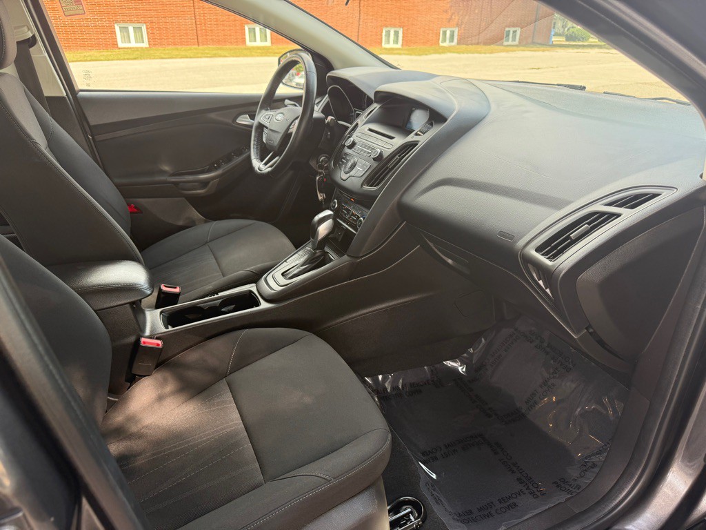 2015 Ford Focus Image 10